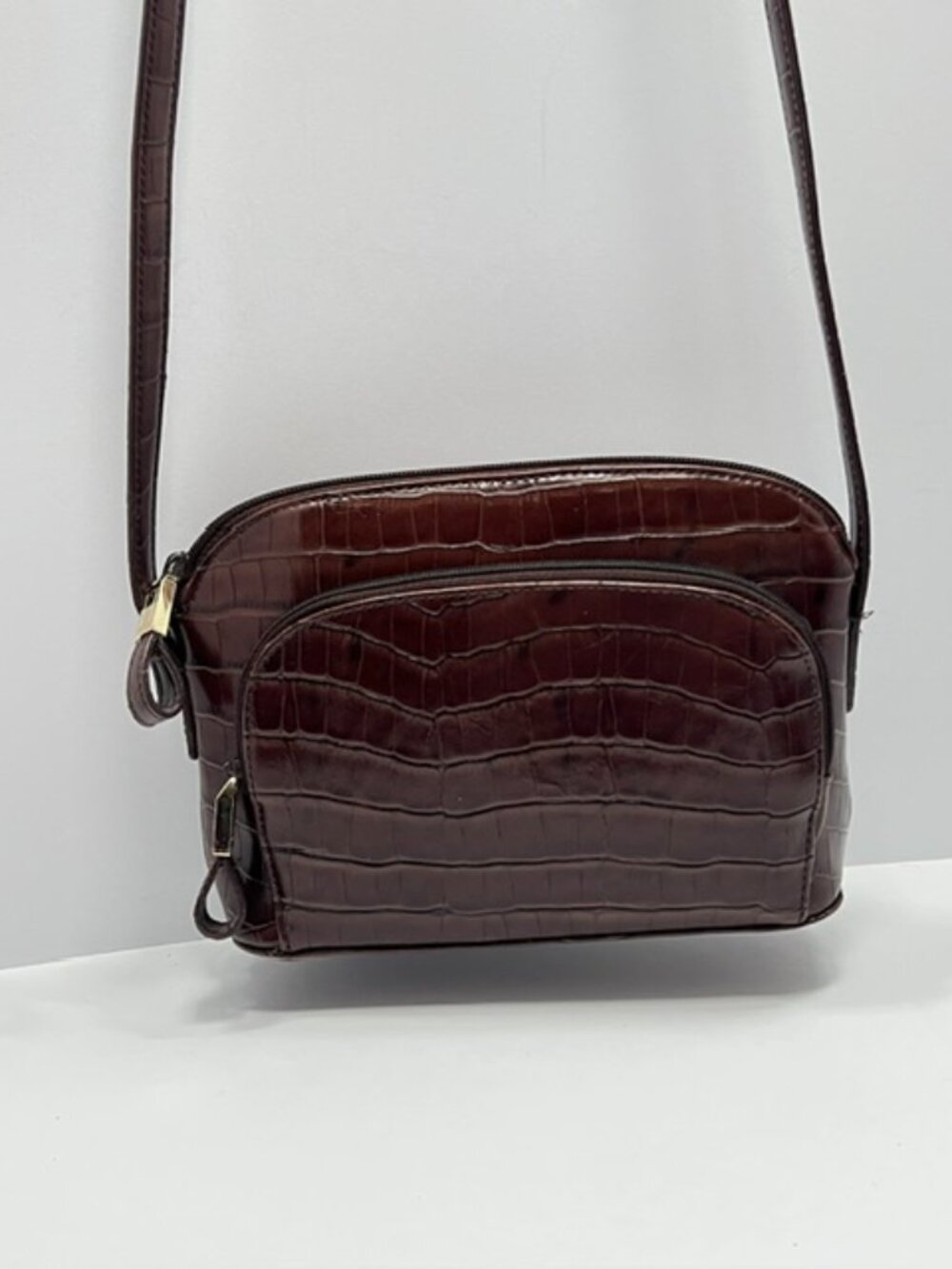 VTG Jones New York Accessories Small Crossbody Croc Embossed Vegan Leather brown